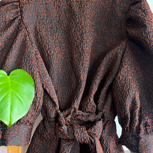 Hutch SZ S Leopard Jacquard Puff Sleeve Blouse! - Picture 11 of 13